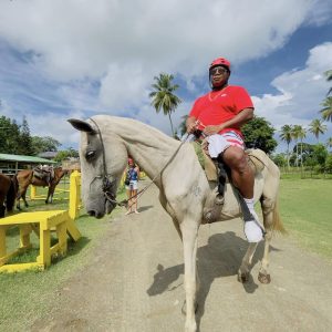 horseback riding at Playa Limón to exploring hidden beaches